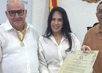 Concejo de Barranquilla exalta el legado educativo de Javier Barandalla