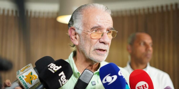 Gobernador Verano solicita nulidad de designación de Leyton Barrios como rector de Uniatlántico