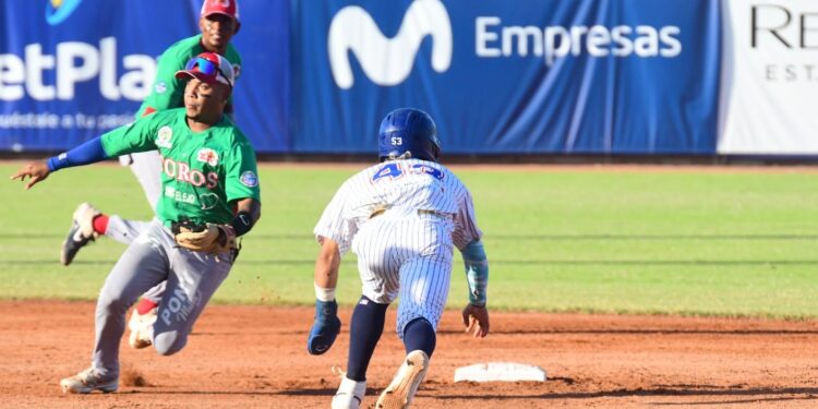 Hit de oro de Marriaga sentenció el triunfo de Caimanes sobre Toros