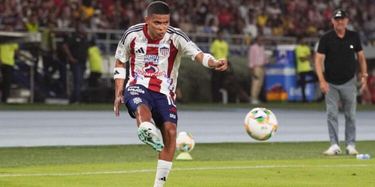 Junior rechazó oferta de Gremio de Porto Alegre por José Enamorado