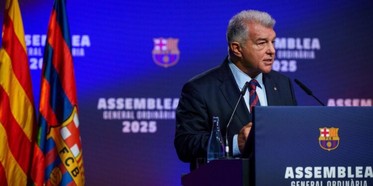 Laporta lanza un dardo a Florentino Pérez y asegura que el Real Madrid sufre de "barcelonitis aguda"