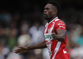 León anunció la contratación del atacante colombiano Díber Cambindo