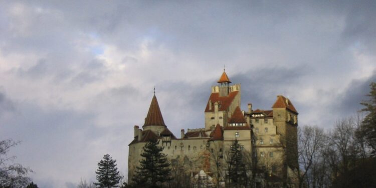 Misterio en Rumania: desaparición de turista en el Castillo de Drácula genera preocupación
