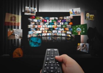 Paramount irrumpe para arrebatarle Warner a Netflix