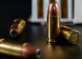Pistoleros llegan a velorio en una casa y atacan a tiros a los presentes: dos heridos