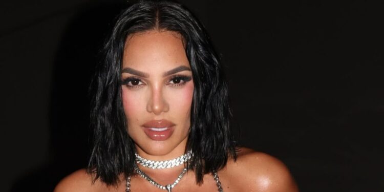 ¿La influencer Andrea Valdiri fue acusada de plagio internacionalmente?