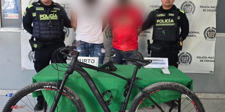 Capturados dos hombres por hurto y porte ilegal de armas en el norte de Barranquilla