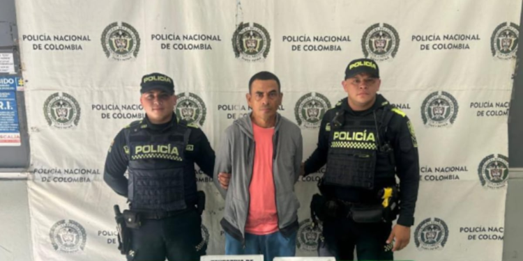 Capturan a hombre que atacó a su pareja con arma blanca en El Bosque