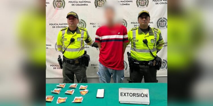 Capturan en flagrancia a un presunto extorsionista en el Centro: Policía recuperó $300 mil