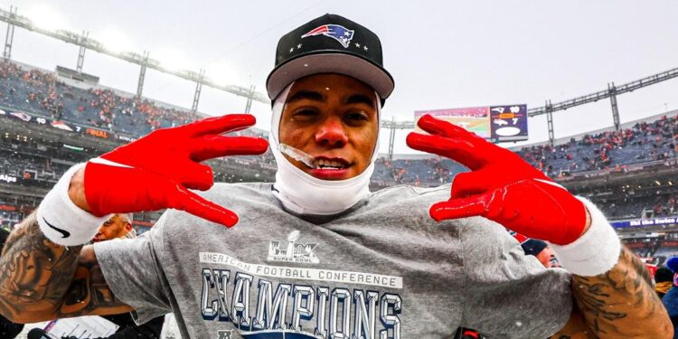 Christian González clasificó con los Patriotas al Super Bowl