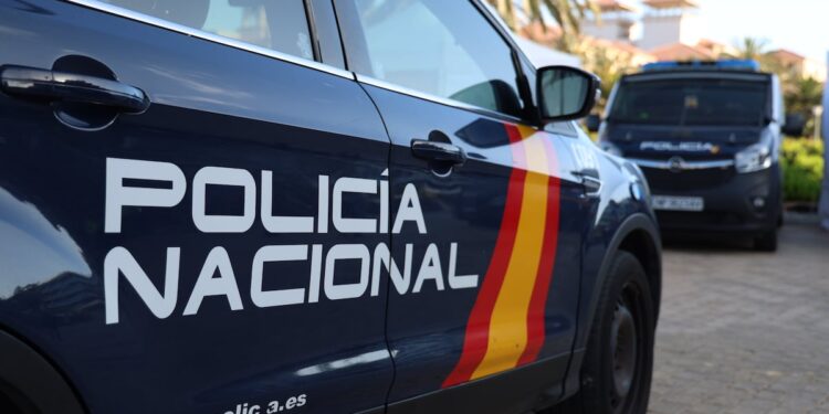 Dos colombianas, entre los capturados por estafa en España: se hacían pasar por altos representantes de la Iglesia