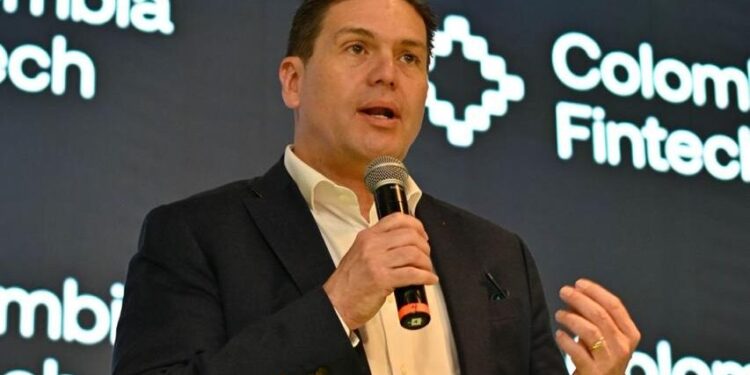 EN VIDEO: "El 'estatismo' acaba con el desarrollo": Pinzón