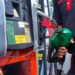 El precio de la gasolina en Colombia podría bajar $3 mil, dice experto