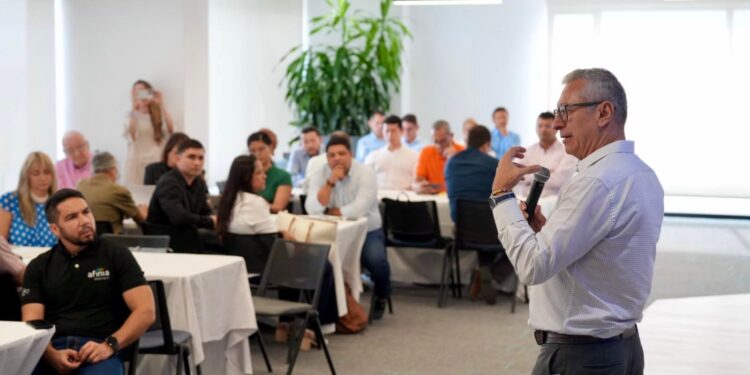 Gobernadores del Caribe lideran la construcción del Plan Energético Regional para estabilizar el sistema eléctrico del país