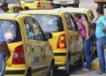 Gobierno Petro ofrece hasta 52 millones de pesos a taxistas que cambien su vehículo a uno eléctrico