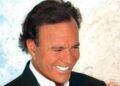 Julio Iglesias en el ojo del huracán tras denuncias sobre acoso sexual ¿qué pasó?