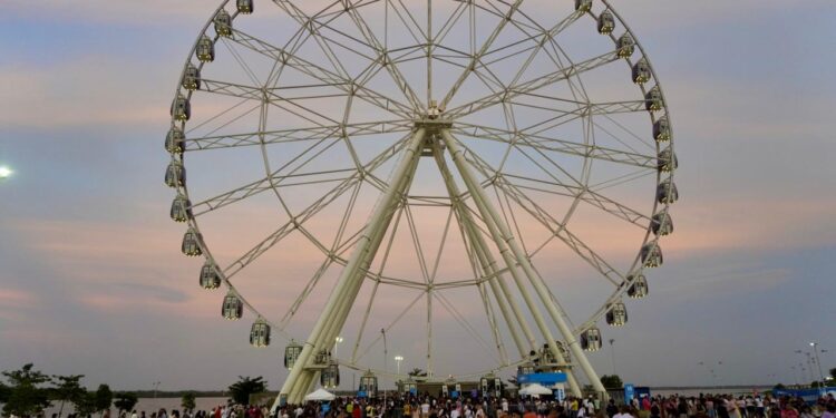 La Luna del Río supera los 157.000 visitantes en su primer mes de operación