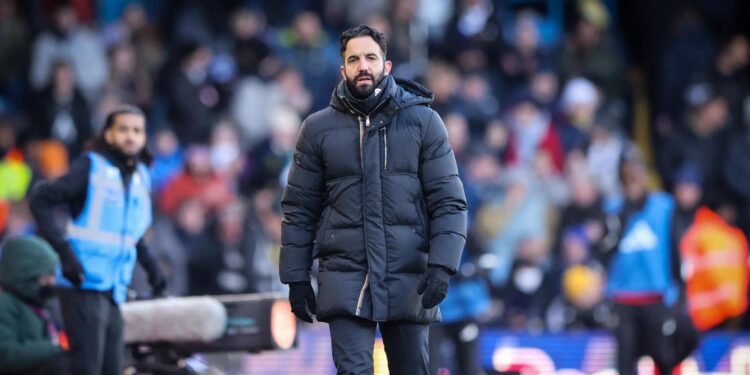 Manchester United anunció el despido del técnico Rúben Amorim