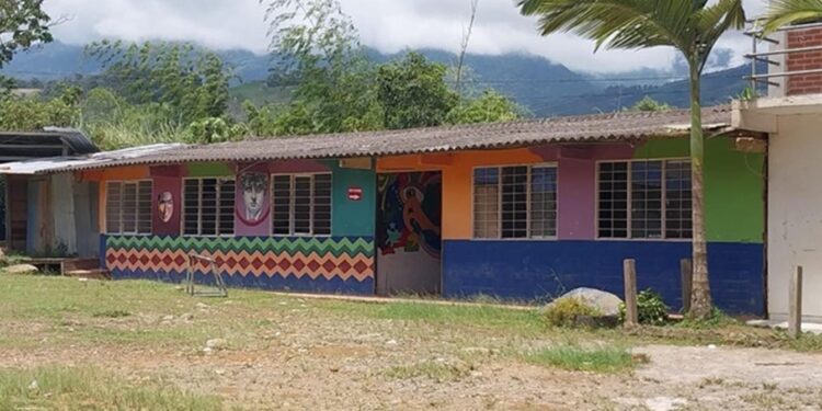 Mineducación denunció hostigamientos a comunidad educativa en El Plateado, Cauca