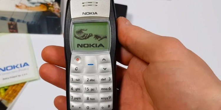 Nokia 1100: por qué el celular más famoso de los 2000 vuelve a ser tendencia y cuánto vale hoy
