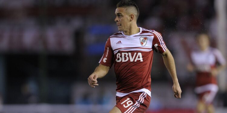 Rafael Santos Borré, en la mira de River Plate