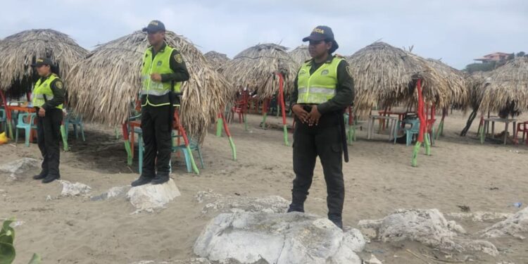 Rescatan a un hombre y una adolescente en playas de Puerto Colombia, Atlántico