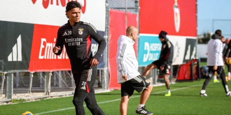 Richard Ríos tiene una luxación del hombro derecho y no jugará este fin de semana