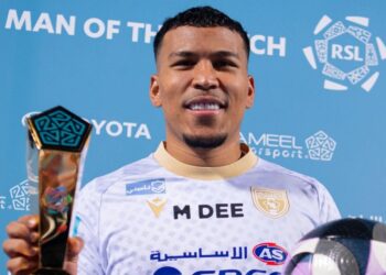 Triplete del cartagenero Roger Martínez para la victoria del Al Taawon en Arabia Saudí