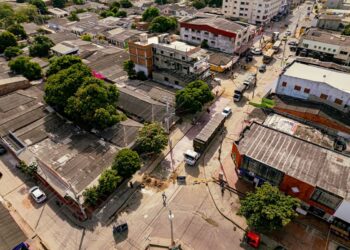 Alcaldesa Alcira Sandoval entrega vía pavimentada en Los Manantiales: «No pensé que fuera tan rápido»