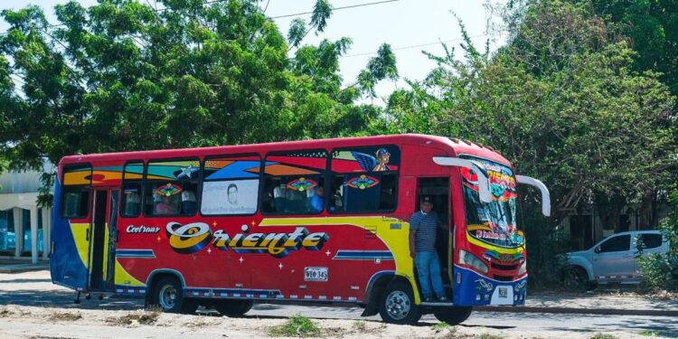 Asesinan a tiros a trabajador de empresa de transporte intermunicipal en el centro