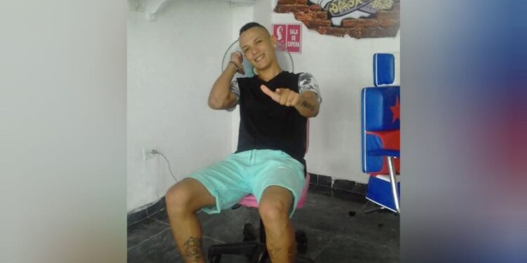 Asesinan de 11 tiros a hombre cuando departía en una tienda de Malambo