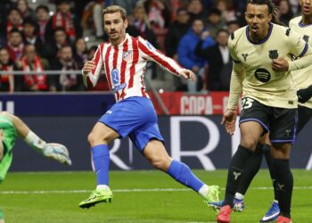 Atlético de Madrid hizo delirar el Metropolitano con paliza memorable al Barcelona