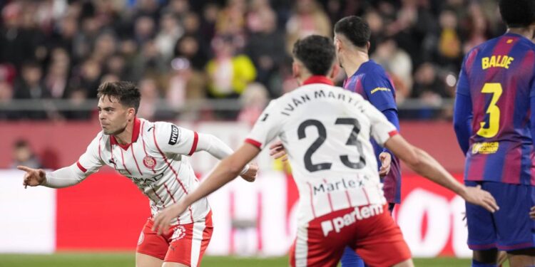 Barcelona cayó ante Girona y cedió el liderato al Real Madrid