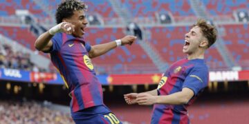 Barcelona goleó 4-1 al Villarreal: triplete de Lamine Yamal