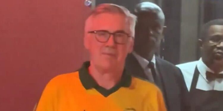 Carlo Ancelotti disfrutó del Carnaval de Salvador, en Brasil