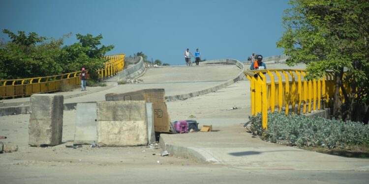 Distrito avanza en sus proyectos: puente entre Barlovento y comedores comunitarios