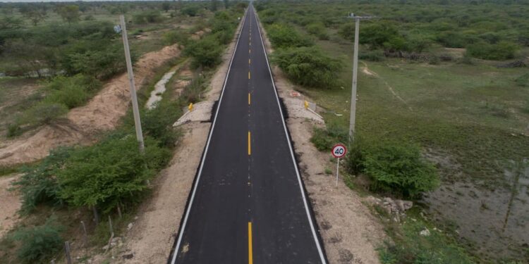 Inauguran vía que conecta a dos municipios del Cesar
