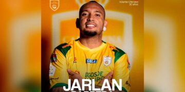 Jarlan Barrera fue oficializado como nuevo jugador del Real Cartagena