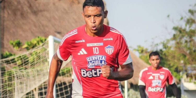 Luis Muriel brilla en su primer partido como titular y guía a Junior a la victoria