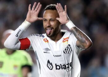 Neymar abre la puerta a un posible retiro del fútbol en diciembre