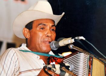 Nicolás ‘Colacho’ Mendoza hizo sonar su acordeón con la Orquesta Guayacán