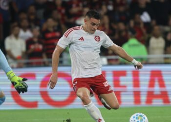 Rafael Santos Borré marcó gol en empate de Internacional con Flamengo