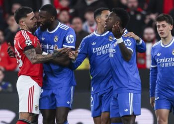 Real Madrid arropa a Vinicius tras supuesto acto de racismo de Prestianni