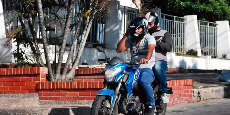 Restricción a circulación de parrillero hombre en Barranquilla las 24 horas del día seguirá vigente: estas son las zonas