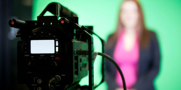 Video | Presentadora habría salido de reconocido programa de TV: ¿Le bajaron el sueldo?