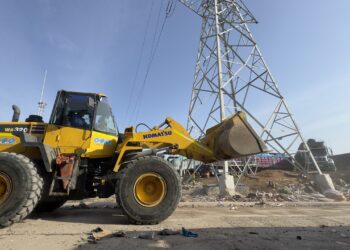 Alcaldía interviene punto crítico en la calle 17 y evita riesgos en redes de energía y gas – Alcaldía de Barranquilla, Distrito Especial, Industrial y Portuario