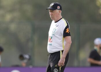 Ancelotti pide calma tras derrota de Brasil en amistoso contra Francia