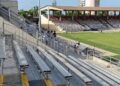 Así va la instalación de graderías móviles en el estadio Romelio Martínez