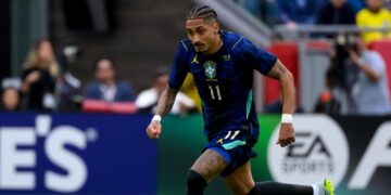 Barcelona confirma que Raphinha estará de baja durante cinco semanas