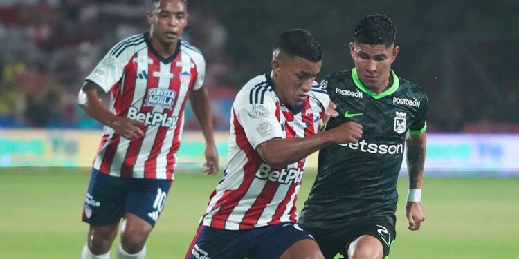 El campeón Junior se derrumba en defensa mientras su DT avisa que va por el título